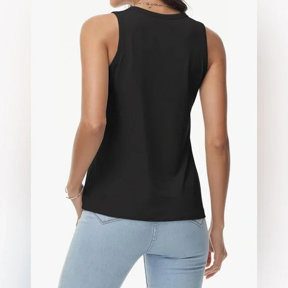 Keyhole V-Neck Tanktop - Picture 2 of 14